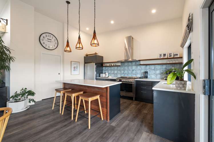 107 Cashmere Drive Fitzherbert_16
