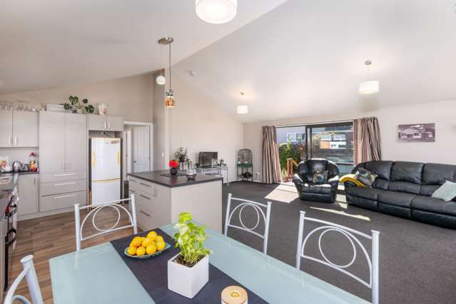 47 Cuffs Road Wainoni_4