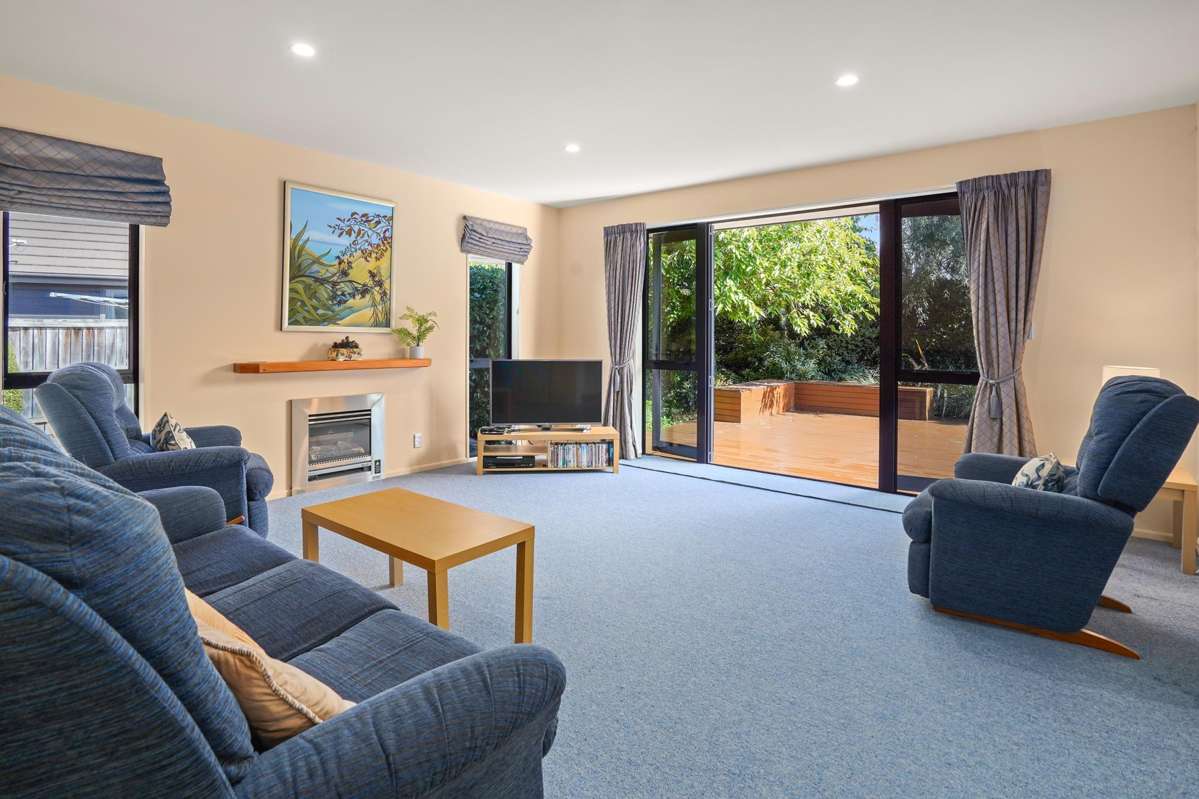 4 Mt Isobel Place_2