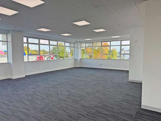 West/960 Victoria Street Hamilton Central_1