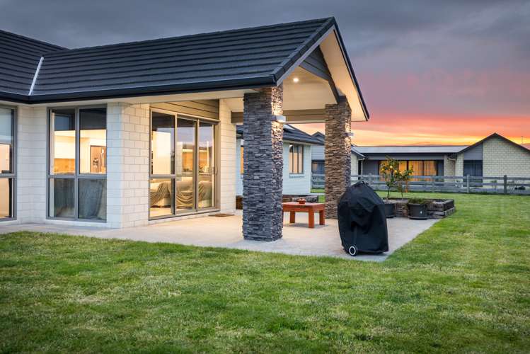 51 Baxter Michael Crescent Cambridge_18