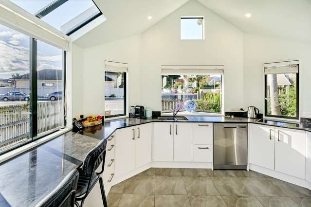 58 Laings Road Lower Hutt_1