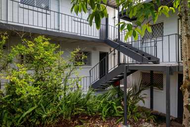 3/27 Hepburn Street_2