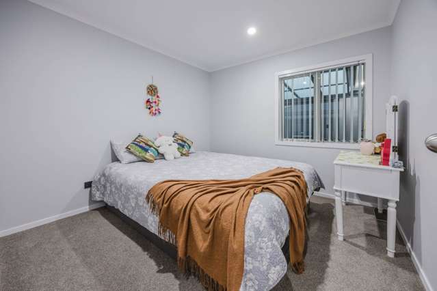 23 Soaring Bird Drive Takanini_4