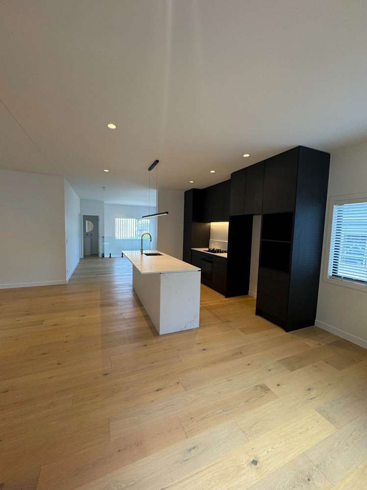 2/1 Dromorne Road Remuera_7