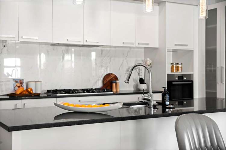 3 Remuremu Street Long Bay_6