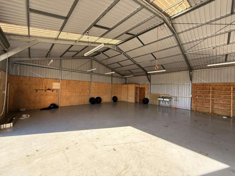 8A Swans Road Bell Block_2