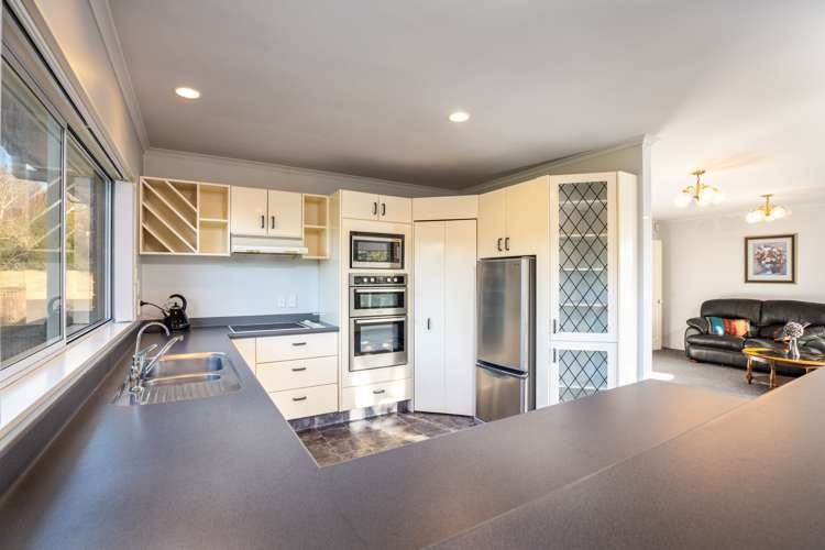 3a Kinross Drive Merrilands_8