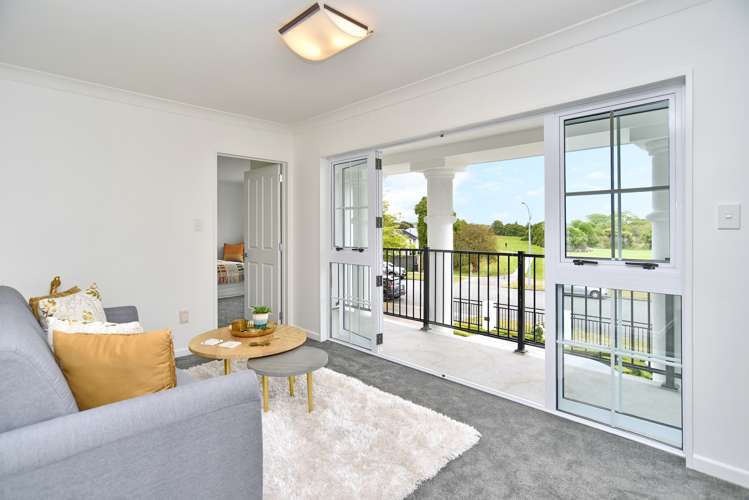 18 Travis Country Drive Burwood_11