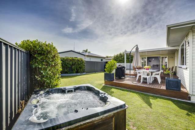 First home dreams start in this location!