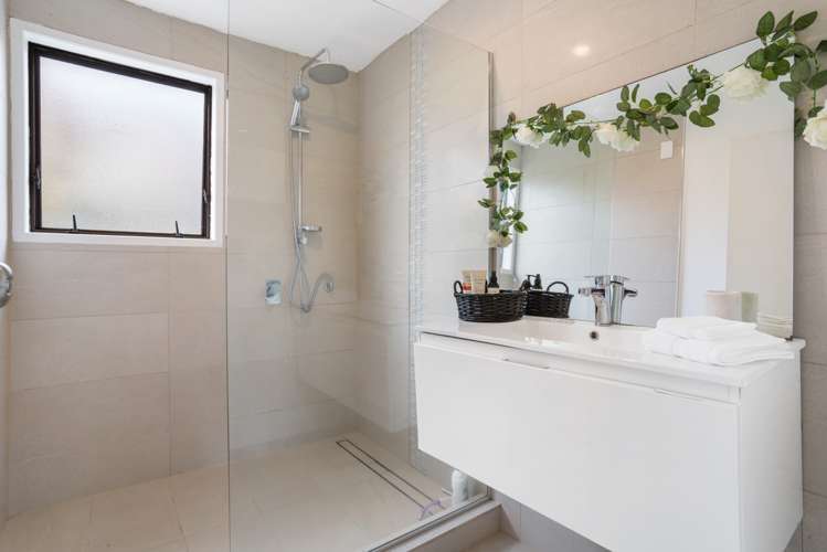 2/62 Saint Annes Crescent Wattle Downs_7