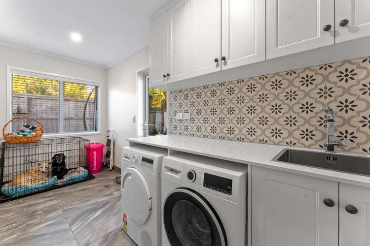 8 Waititiro Rise Stanmore Bay_17