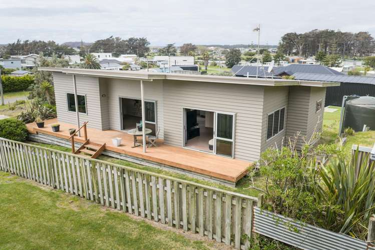 14 Barber Street Foxton Beach_24