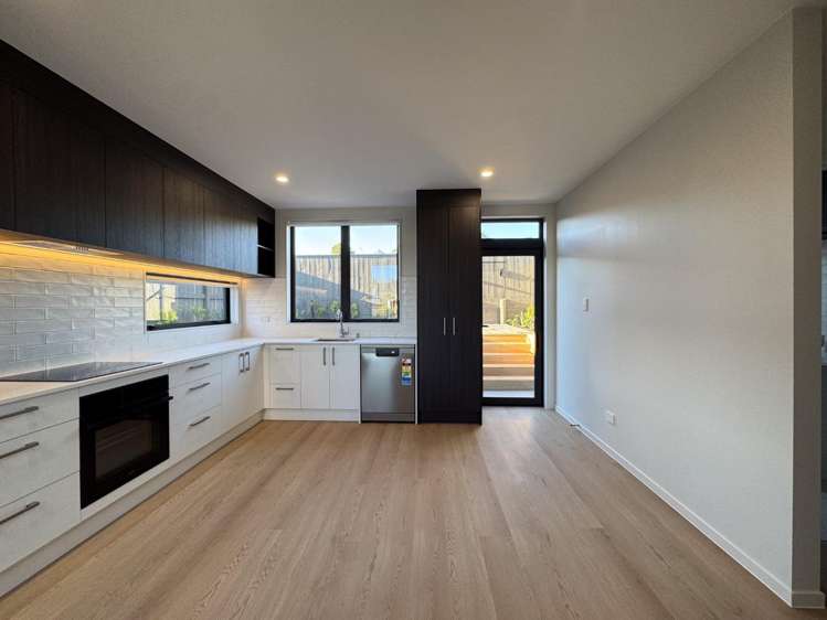 17b Molley Green Place 10044_2