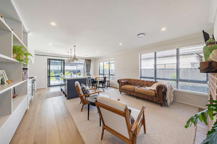 21 Cynisca Crescent Wallaceville_8