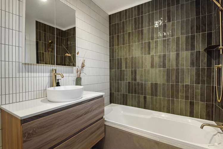 1/13 Howard Road Northcote_13