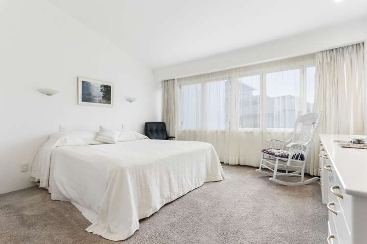 3/212 Hurstmere Road Takapuna_10