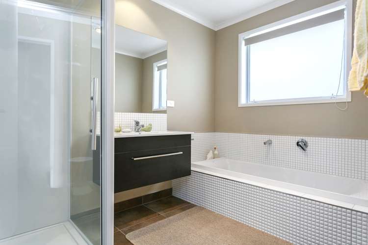 10 Plescher Crescent Leamington_14