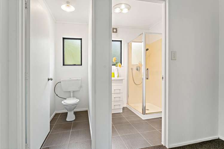 2/298 Glenfield Road Glenfield_12