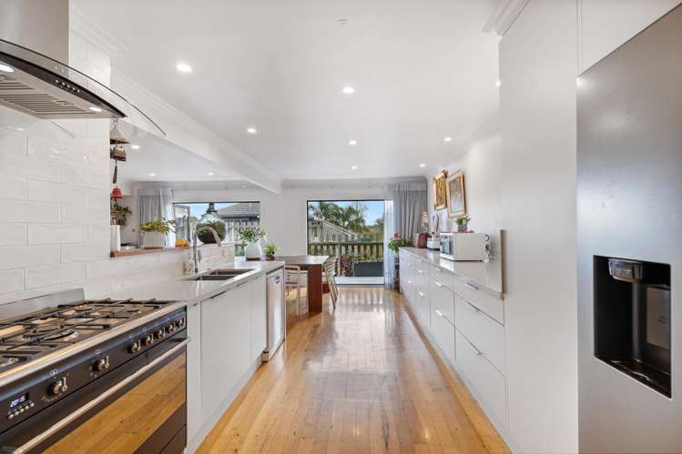 2/3 Sharon Road Waiake_9