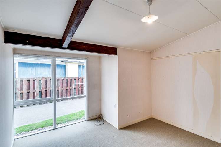 97 Wycliffe Street Onekawa_5