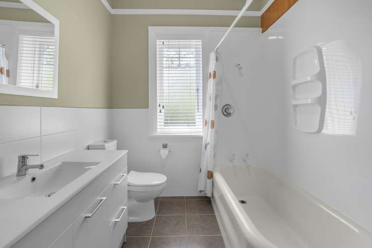 23 Marine Parade Eastbourne_10