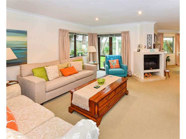 45 Lothian Brae Wattle Downs_11