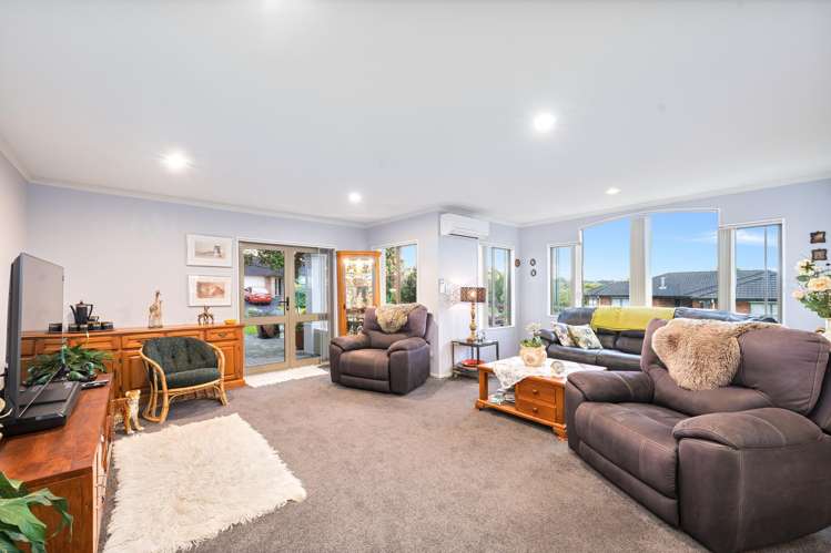 1 Sandhurst Rise Henderson Heights_18