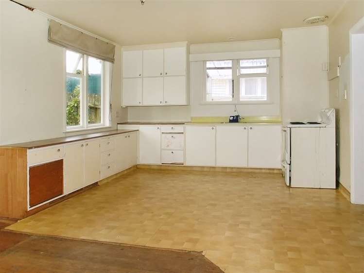 7 Massey Street Tawa_1
