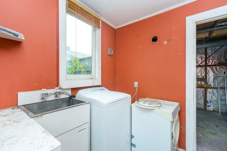 42 Florence Avenue 10930_11