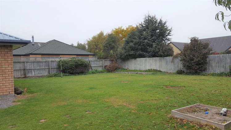 11 Bunting Place Woodend_12