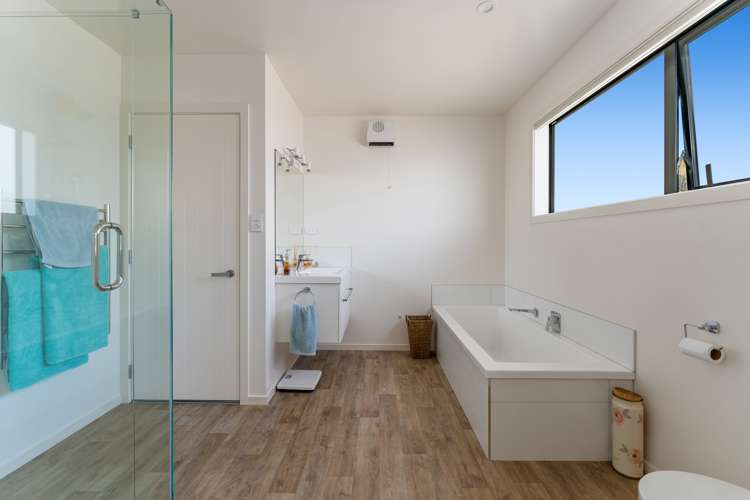 22 Pine Crest Drive Richmond_11