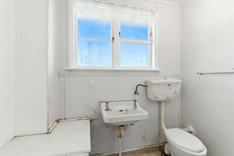 71 Columba Avenue Calton Hill_12