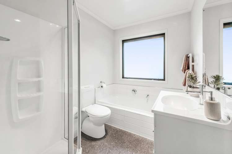 57 Farnborough Way Rolleston_16