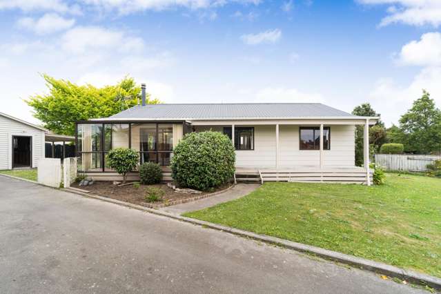 Well-priced home in quiet Kelvin Grove cul-de-sac