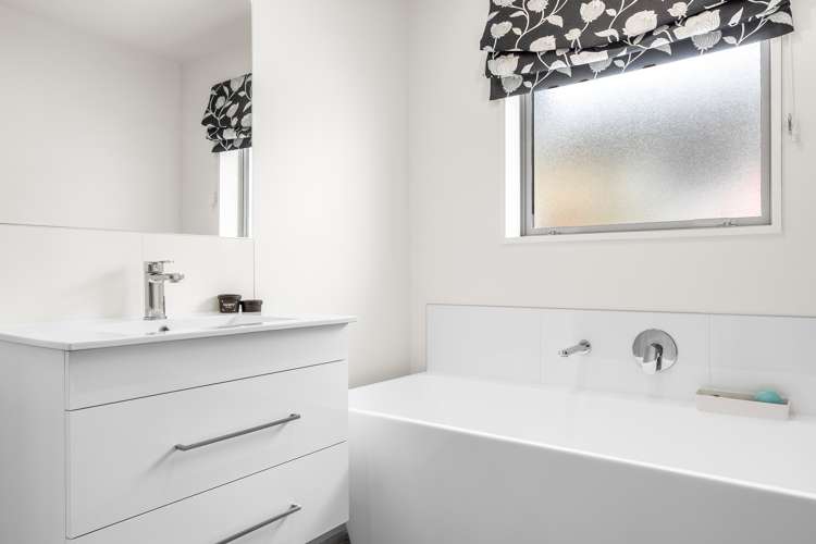 61 Lakeside Drive Pegasus_11