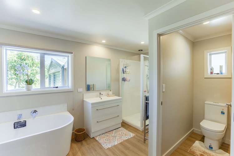 302 White Road Waipawa_10