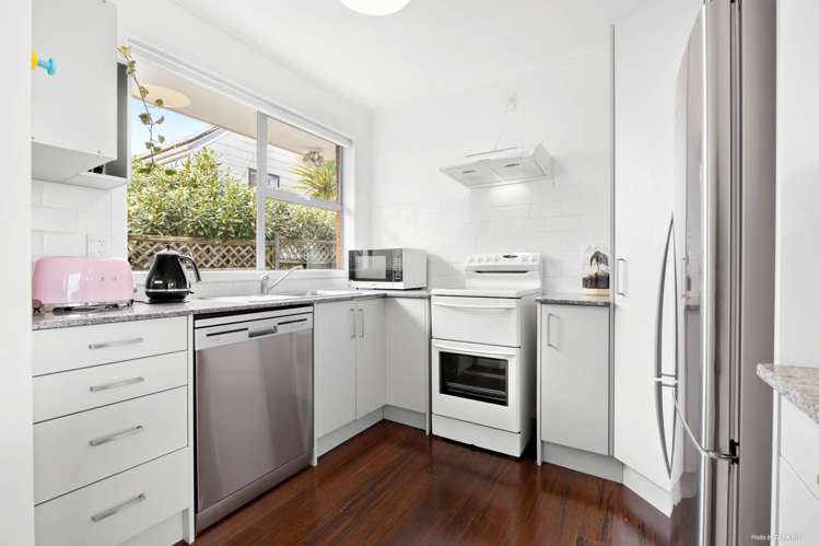 5/1 Fifth Avenue Mt Albert_15