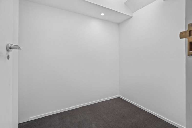 2/630 Hereford Street Linwood_10