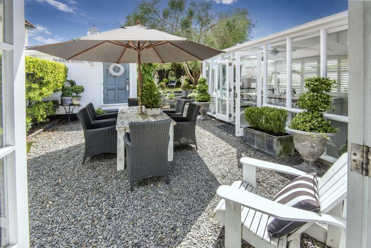 10 Queens Parade Devonport_11