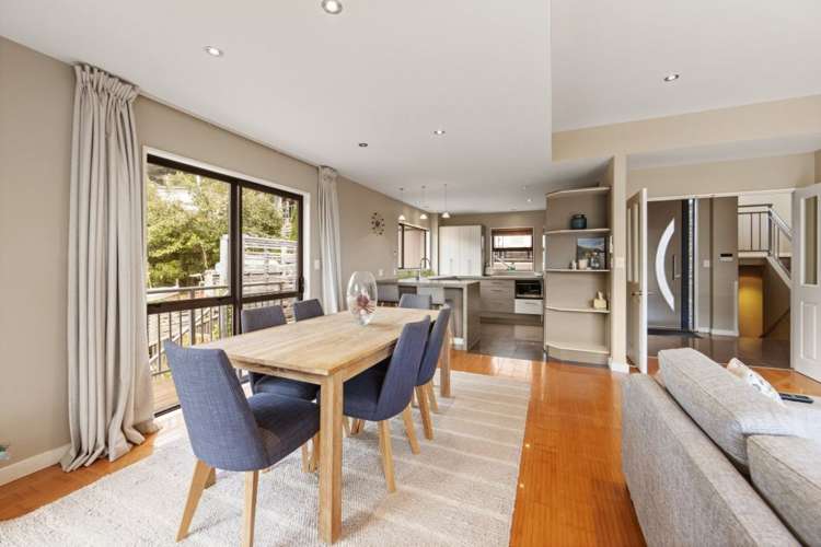 8 Emerald Lane Cashmere_18