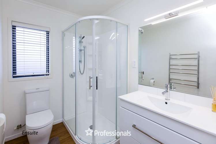 19 Te Punga Road Wallaceville_16