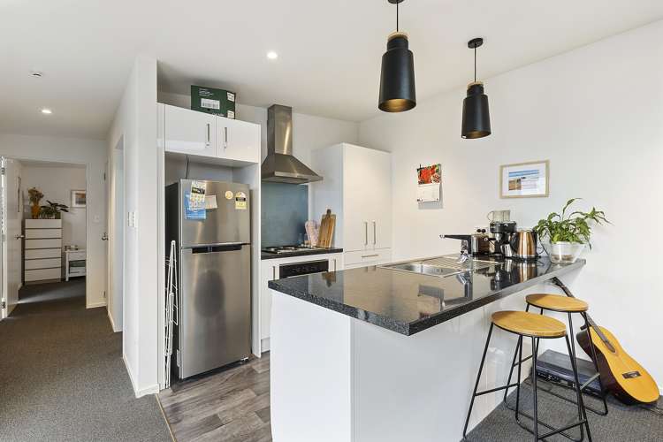 4/104 Onepu Road Lyall Bay_11