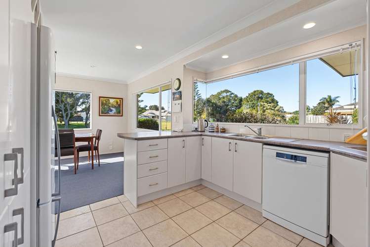 40 Settlers Grove Orewa_6