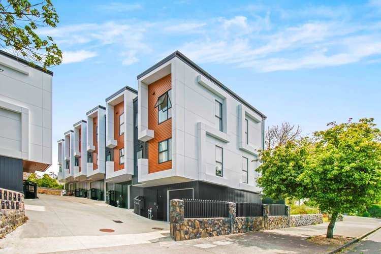 4/36 Seccombes Road Epsom_1