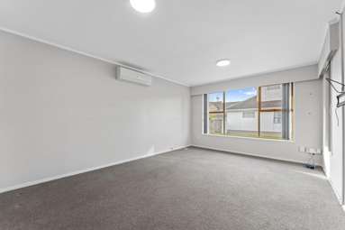 2/51 Huia Road_3