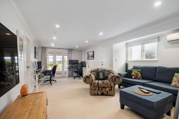 88 Richardson Road Mount Albert_12