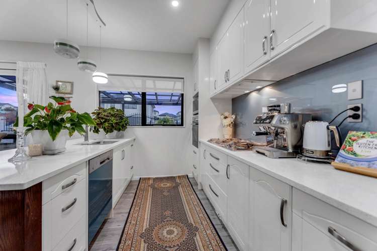 50 Castlebane Drive Flat Bush_12