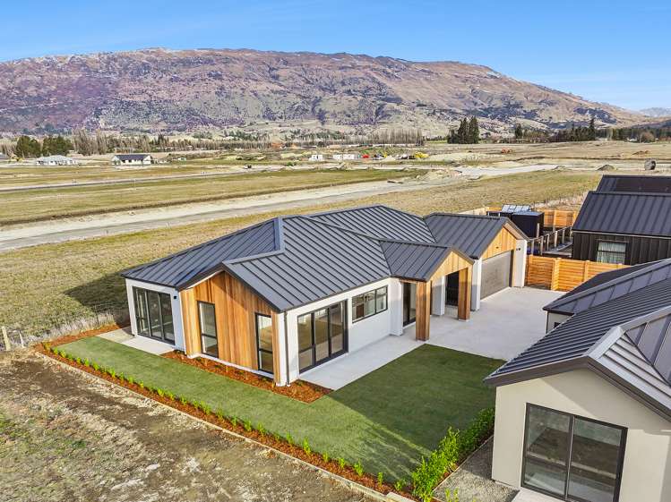 14B Marjon Drive Wanaka_16