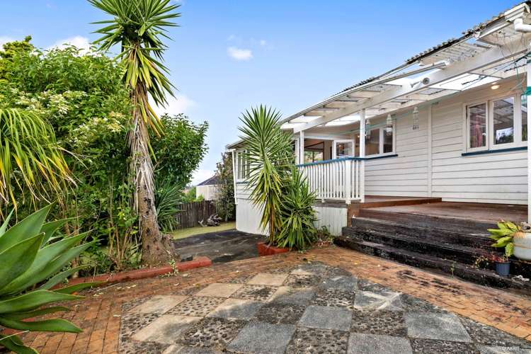 171 Titirangi Road New Lynn_12